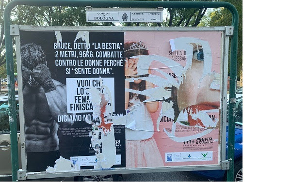 Vandalizzati manifesti di Pro Vita & Famiglia: «Con il Ddl Zan, rischio totalitarismo Gender nelle scuole» 1